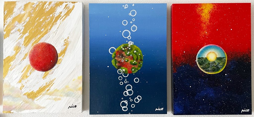 アクリル絵の具で描いた日本と宇宙をモチーフにした絵画作品